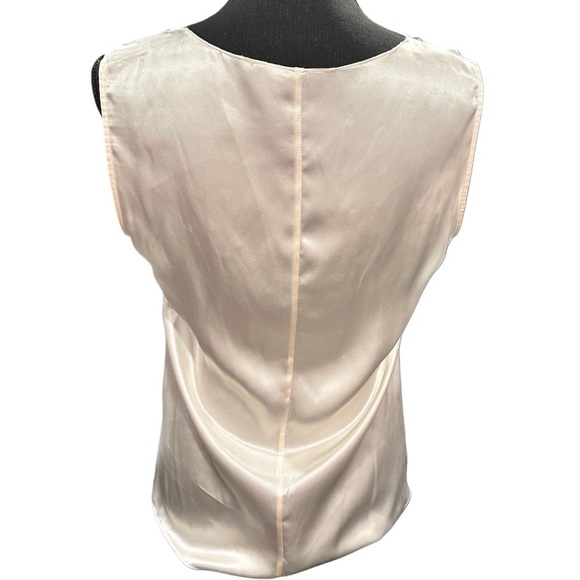 Tahari Sleeveless Blouse 100% silk studded ruffled neck ivory abstract color EUC - Picture 8 of 16